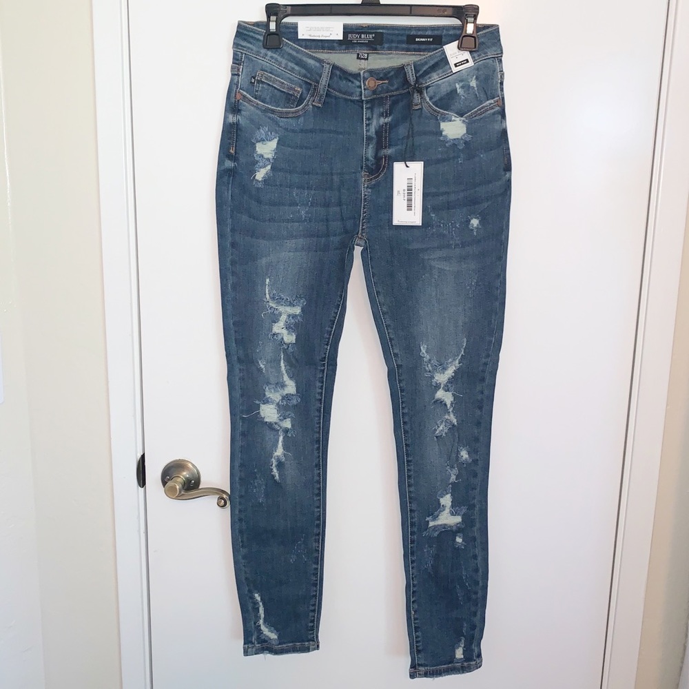 NWT Judy Blue Distressed Skinny Jeans